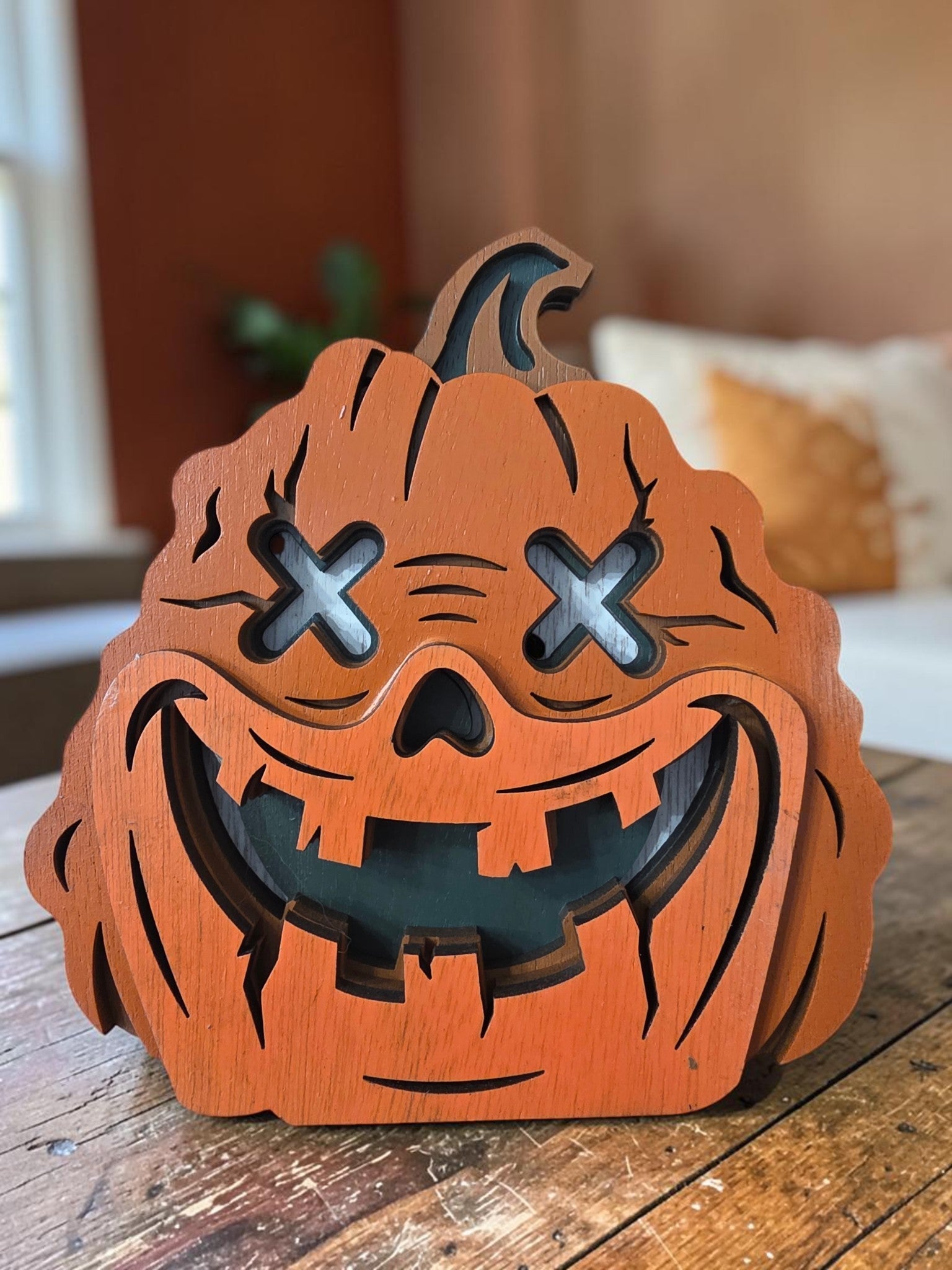 Set of 5 Wooden Jack-O'-Lantern Pumpkins – Hand-Painted & Layered Halloween Decor