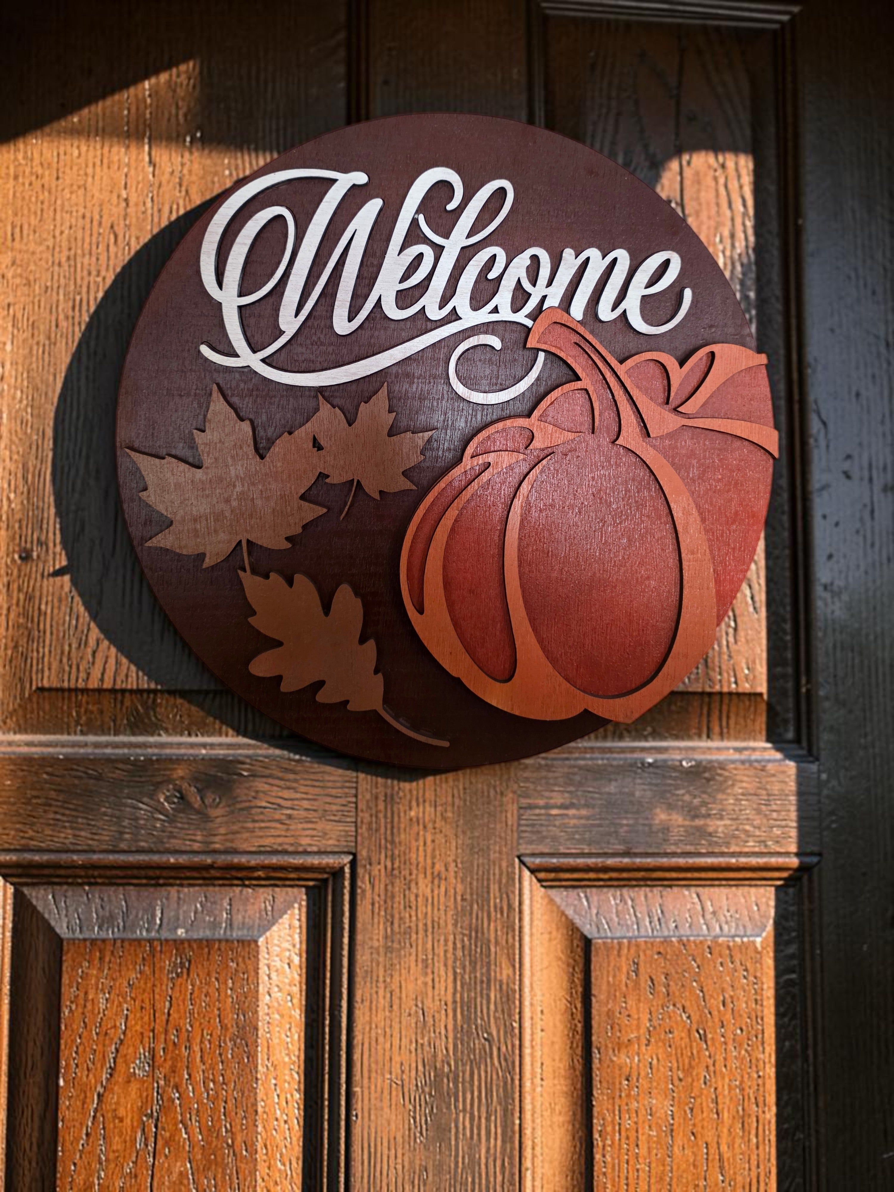 Welcome Pumpkin Round Wood Sign – Fall Door Décor