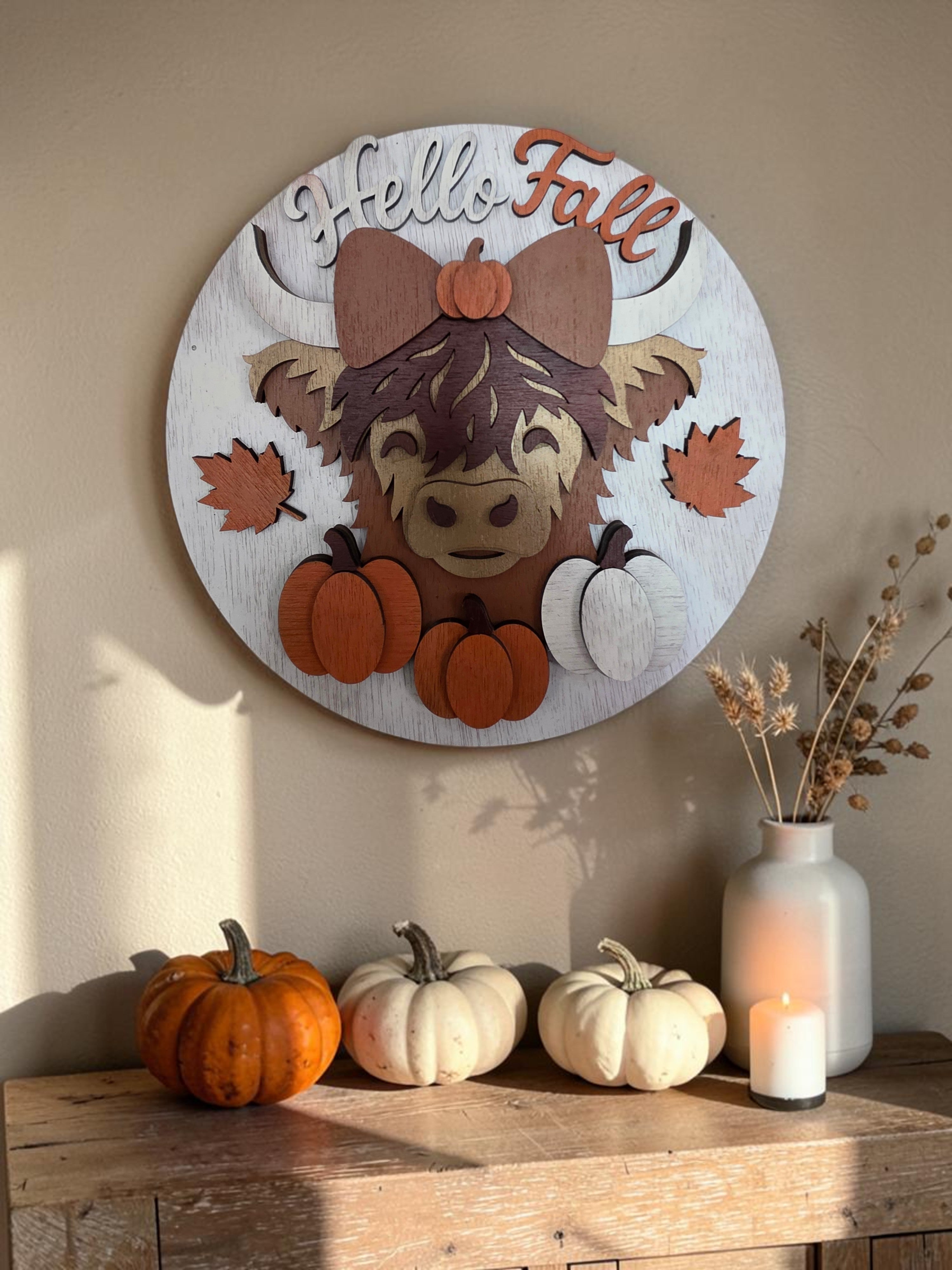 Hello Fall Highland Cow Round Wood Sign – Farmhouse Décor